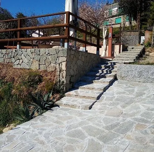 Terre Verae Lägenhetshotell Neirone